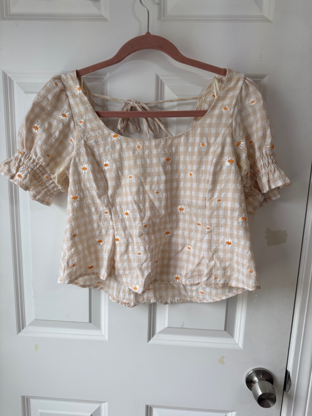 Cream Gingham Puff-Sleeve Top with Daisy Embroidery